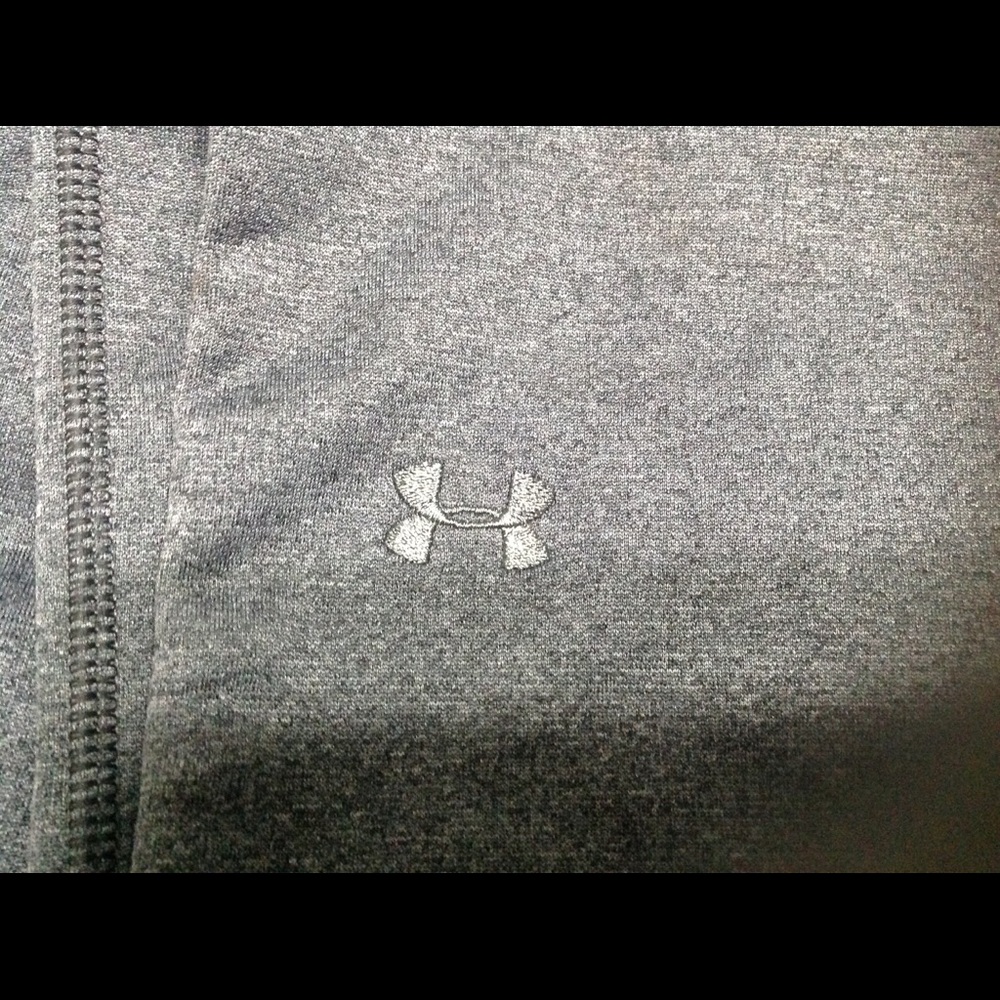 Under Armour - Picture 3 of 3